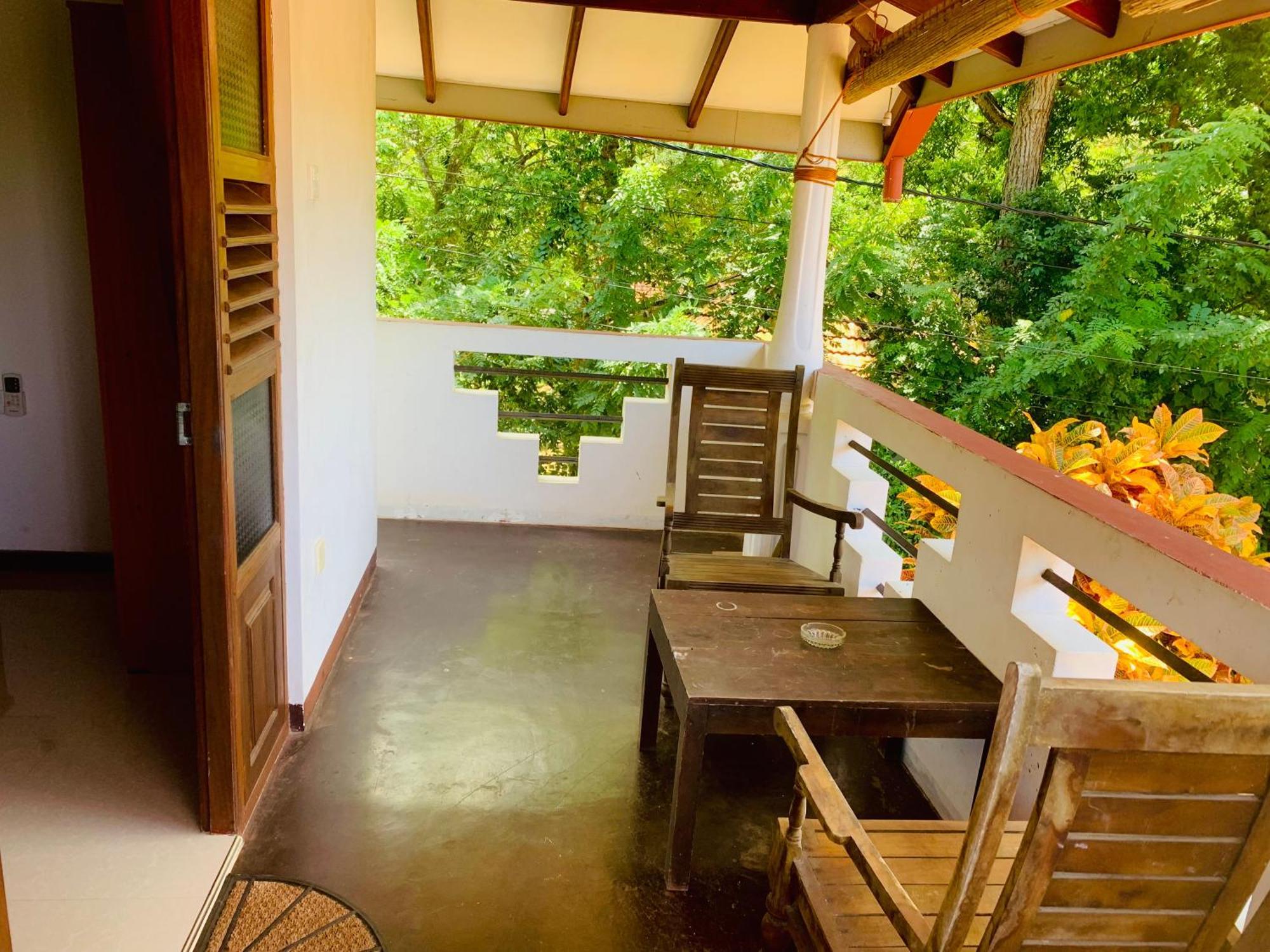 Deshan Homestay & Restaurant Tangalle Exterior photo